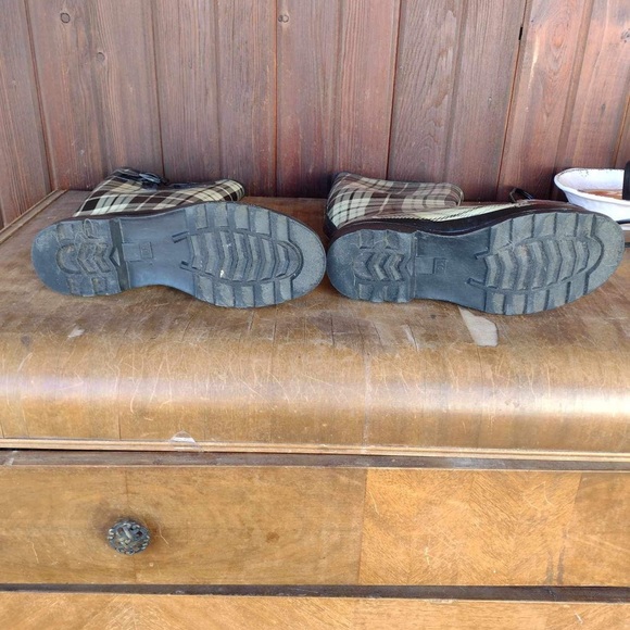 Intrigue Rainboots Black and Cream Size 10 - Picture 5 of 6